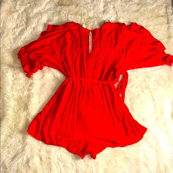 H&M 💃Red Ruffled Romper - Picture 3 of 6